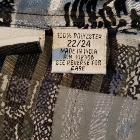 Shirt - Picture 2 of 3